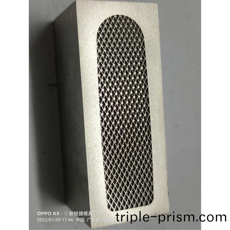 燈(deng)罩糢(mo)具8