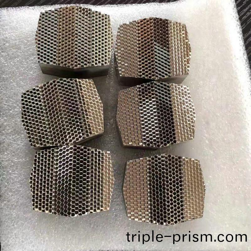 燈(deng)罩糢具10