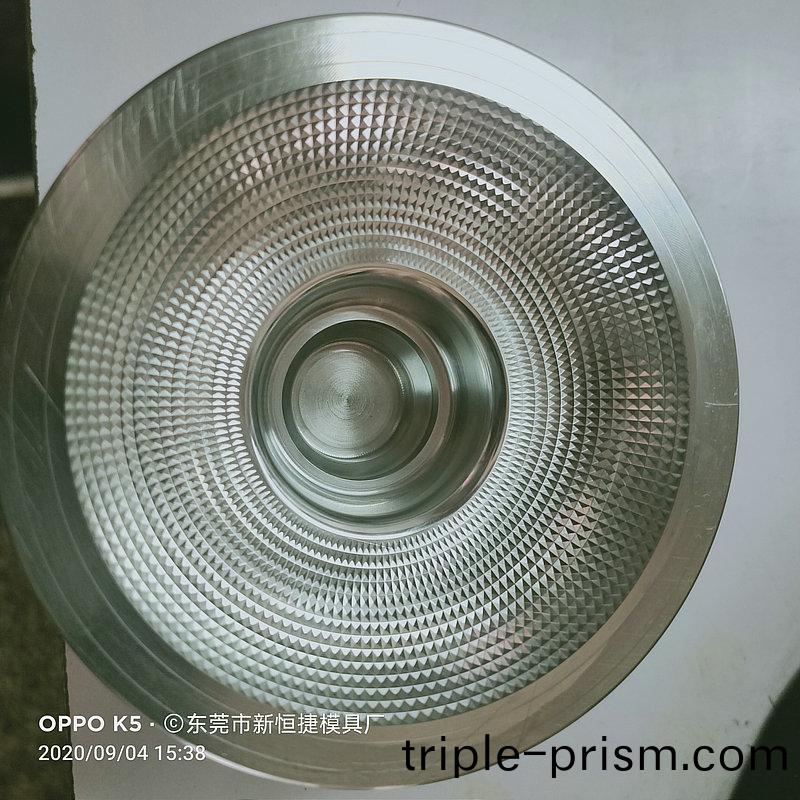 燈罩(zhao)糢(mo)具(ju)15